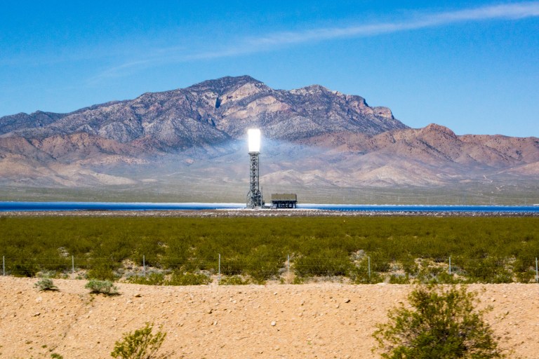 IvanpahPowerTowerBlog-1